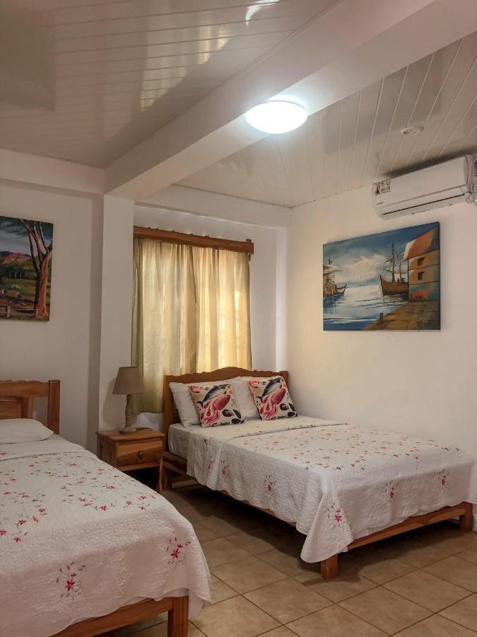 Hostal Familiar Rolo Санта Каталина Екстериор снимка